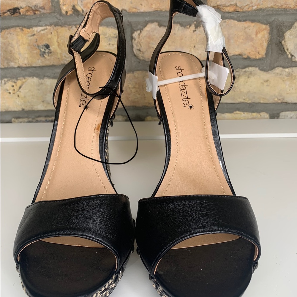 Shoedazzle ‘Malisa’ Wedge Sandal - Picture 7 of 7